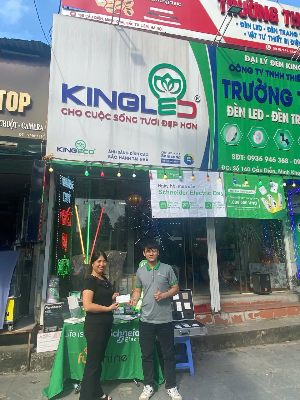 Sự kiện Schneider Electric Day tổ chức tại cửa hàng Trường Thuỷ